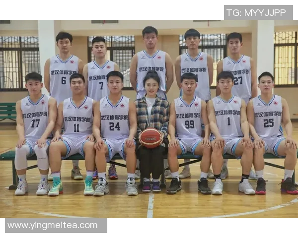 赛后分析:武汉篮球队与杭州篮球队的战术对决与技术细节探讨 赛后分析:武汉篮球队与杭州篮球队的战术对决与技术细节探讨